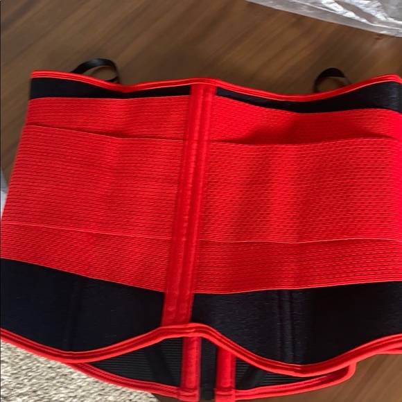 Waist trainers - Picture 2 of 3